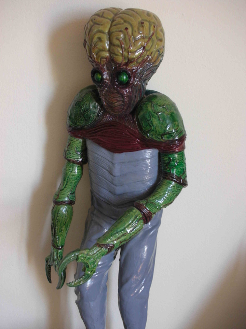 METALUNA monster  model picture  