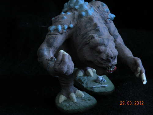 the grey alienrancor monster from Star Wars